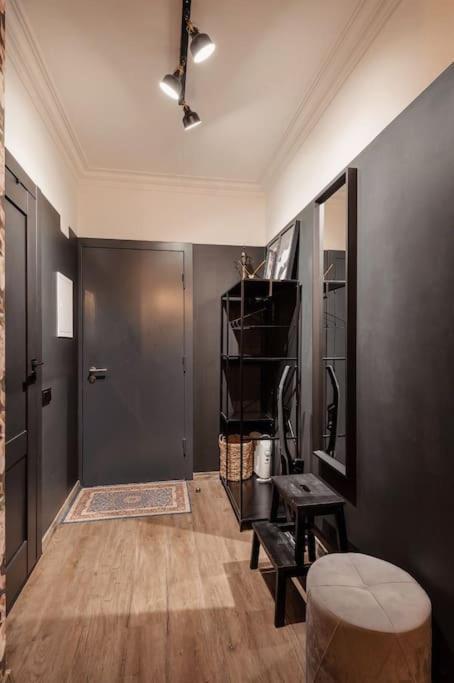 Central & Functional Studio Riga Luaran gambar